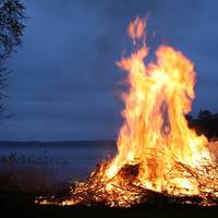Lagerfeuer credit Pixabay David Mark